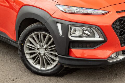 Hyundai KONA SE 11