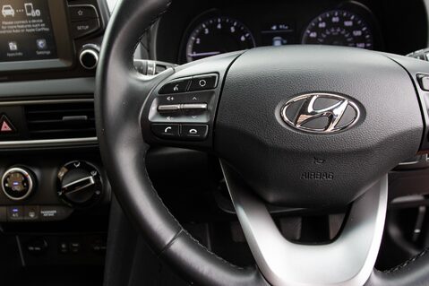 Hyundai KONA SE 19