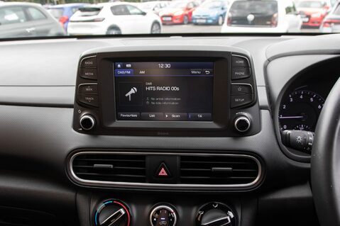 Hyundai KONA SE 23