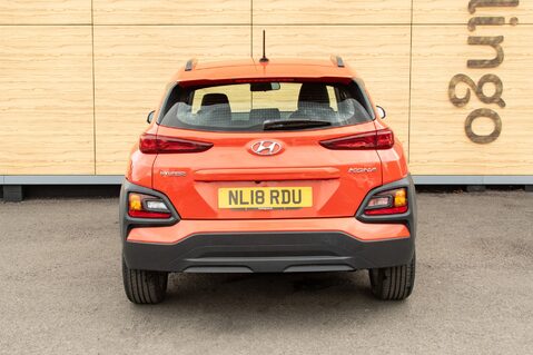 Hyundai KONA SE 6