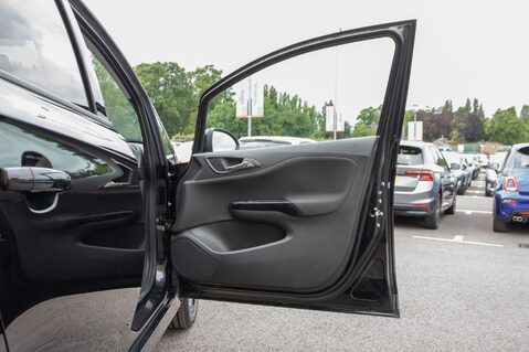 Vauxhall Corsa SRI VX-LINE NAV BLACK S/S 14