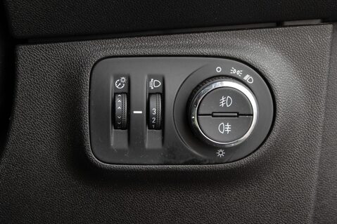 Vauxhall Corsa SRI VX-LINE NAV BLACK S/S 16