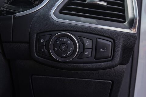 Ford Edge TITANIUM TDCI 16