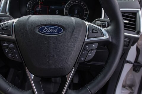 Ford Edge TITANIUM TDCI 20