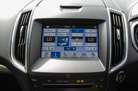 Ford Edge TITANIUM TDCI 23