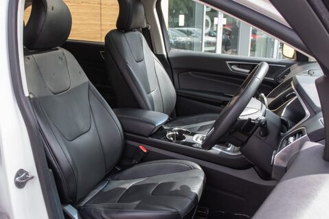 Ford Edge TITANIUM TDCI 30