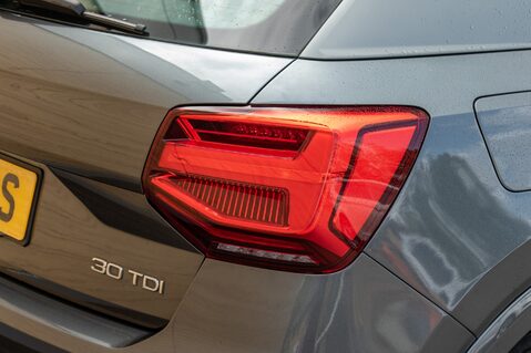 Audi Q2 TDI S LINE 9