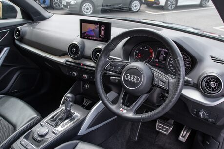 Audi Q2 TDI S LINE