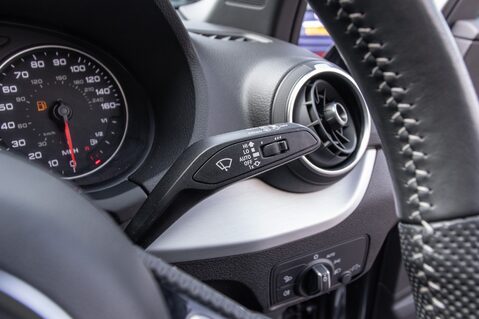 Audi Q2 TDI S LINE 18