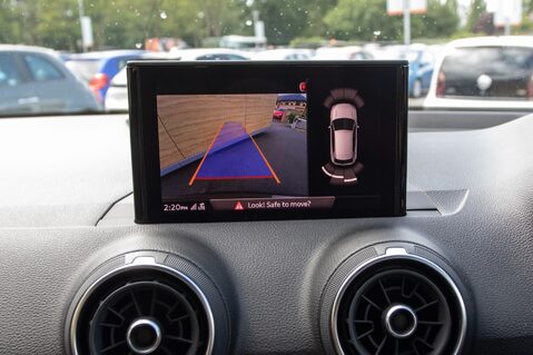 Audi Q2 TDI S LINE 31
