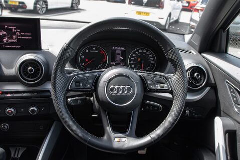 Audi Q2 TDI S LINE 21