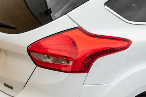 Ford Focus TITANIUM 9