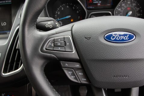 Ford Focus TITANIUM 19
