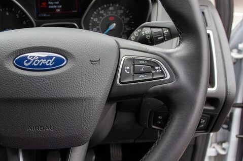 Ford Focus TITANIUM 20