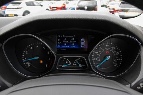 Ford Focus TITANIUM 12