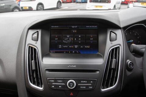 Ford Focus TITANIUM 24