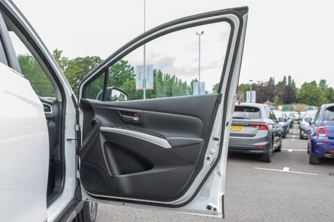 Suzuki SX4 S-Cross SZ5 BOOSTERJET MHEV 14