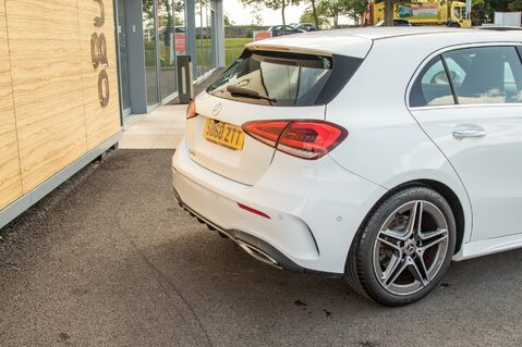 Mercedes-Benz A Class A 200 AMG LINE PREMIUM 8
