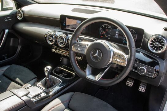 Mercedes-Benz A Class A 200 AMG LINE PREMIUM