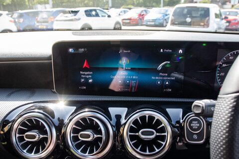 Mercedes-Benz A Class A 200 AMG LINE PREMIUM 21