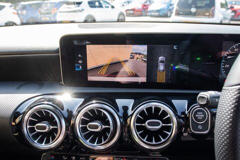 Mercedes-Benz A Class A 200 AMG LINE PREMIUM 27