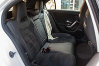 Mercedes-Benz A Class A 200 AMG LINE PREMIUM 32
