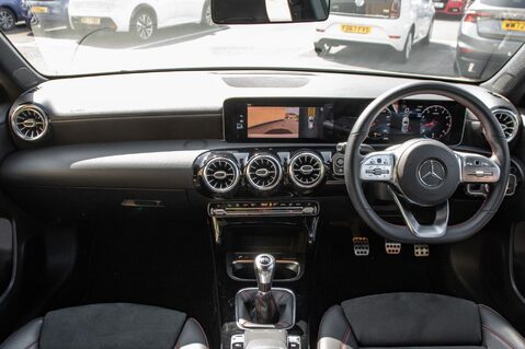 Mercedes-Benz A Class A 200 AMG LINE PREMIUM 3