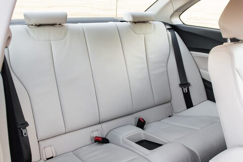 BMW 2 Series 218I SE 32