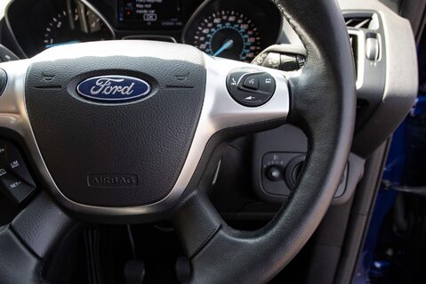 Ford Kuga TITANIUM TDCI 20