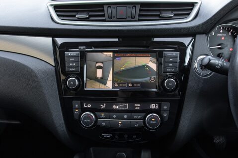 Nissan Qashqai DIG-T TEKNA 29