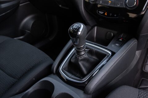 Nissan Qashqai DIG-T VISIA 28