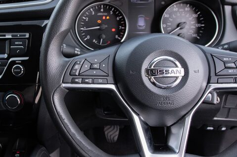 Nissan Qashqai DIG-T VISIA 19