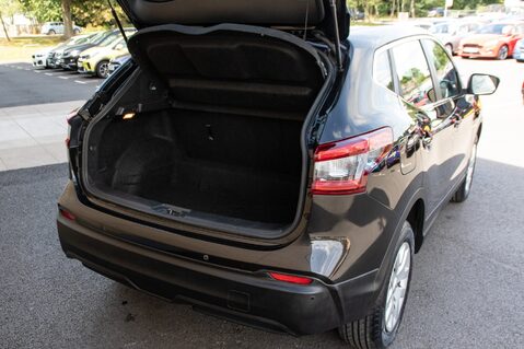 Nissan Qashqai DIG-T VISIA 31