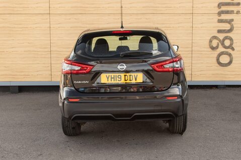 Nissan Qashqai DIG-T VISIA 6