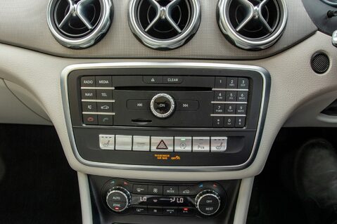 Mercedes-Benz GLA Class GLA 200 D SPORT PREMIUM PLUS 32