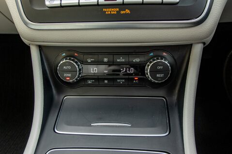 Mercedes-Benz GLA Class GLA 200 D SPORT PREMIUM PLUS 33