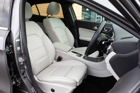 Mercedes-Benz GLA Class GLA 200 D SPORT PREMIUM PLUS 29