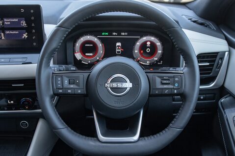 Nissan Qashqai DIG-T TEKNA MHEV 21