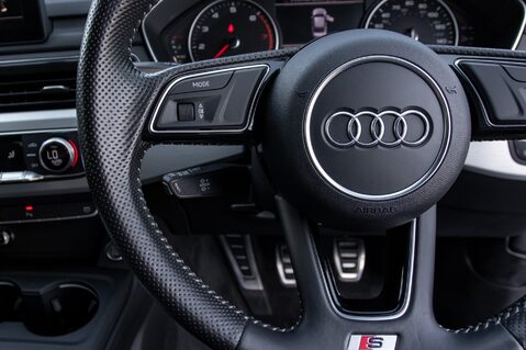 Audi A4 TFSI S LINE 19