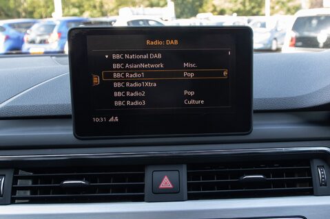 Audi A4 TFSI S LINE 25