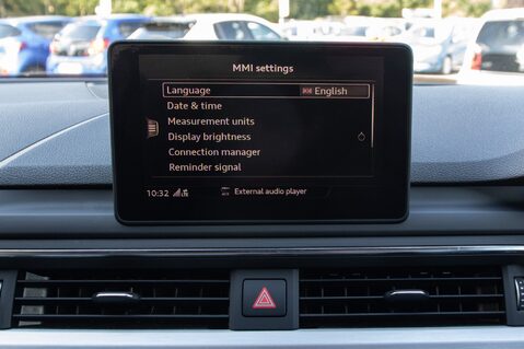 Audi A4 TFSI S LINE 30