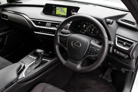 Lexus Ux 250H 4