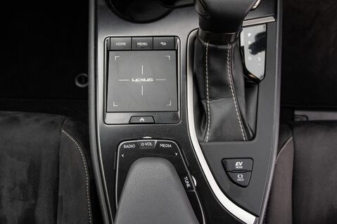 Lexus Ux 250H 22