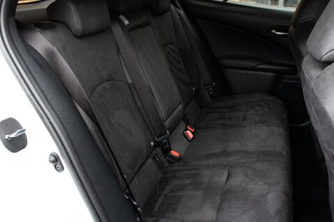 Lexus Ux 250H 39