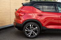 Volvo XC40 D4 R-DESIGN PRO AWD 7