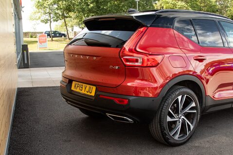 Volvo XC40 D4 R-DESIGN PRO AWD 8