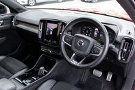 Volvo XC40 D4 R-DESIGN PRO AWD 4