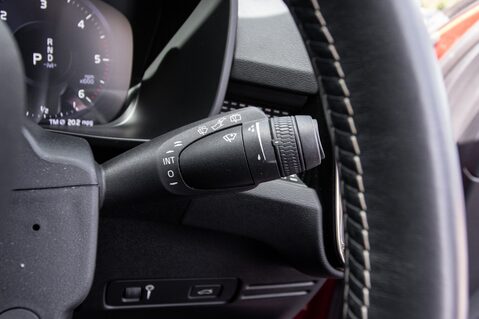 Volvo XC40 D4 R-DESIGN PRO AWD 18