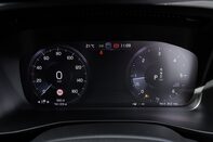 Volvo XC40 D4 R-DESIGN PRO AWD 16