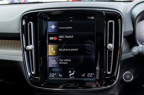Volvo XC40 D4 R-DESIGN PRO AWD 24